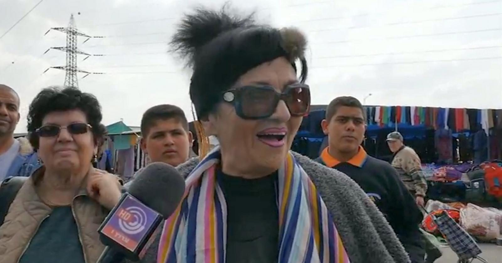 אסתריקה נגיד, מרואיינת בתוכנית ''מראות'' על השוק הבדואי (צילום מסך: ערוץ 33 של רשות השידור)